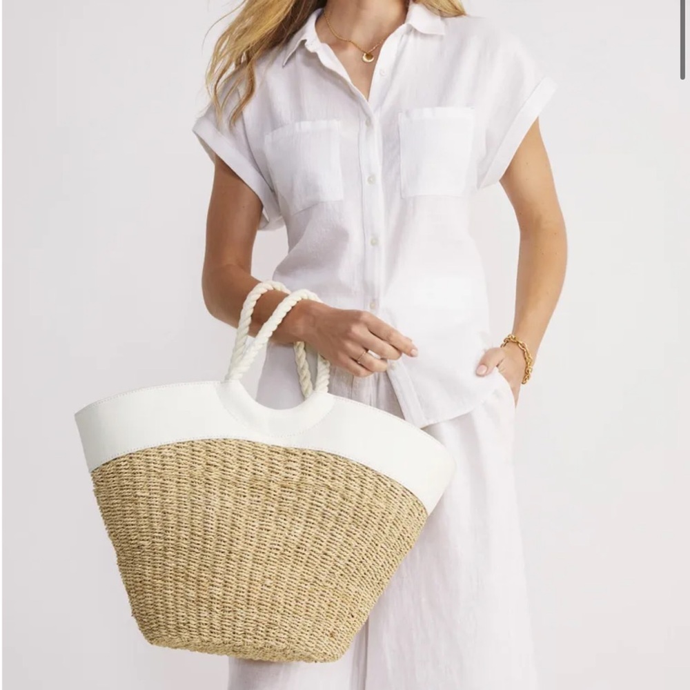 Vineyard vines rope handle basket bag